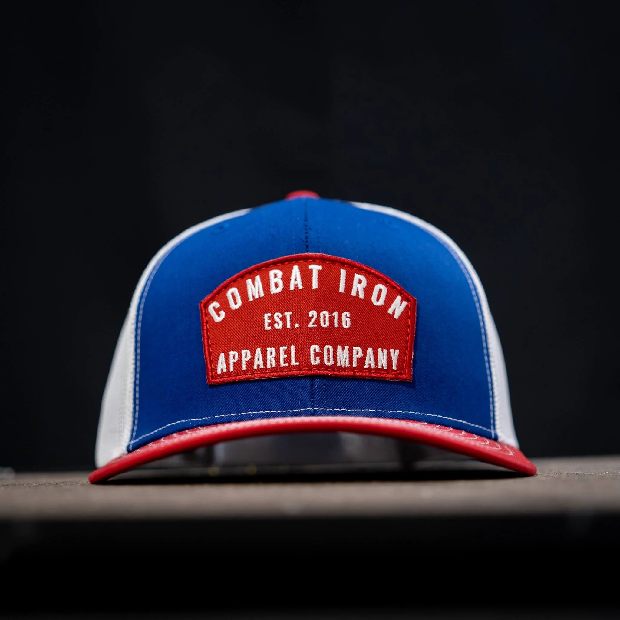 Arched Red Patch Mid-Profile Mesh Snapback Hat - Image 4