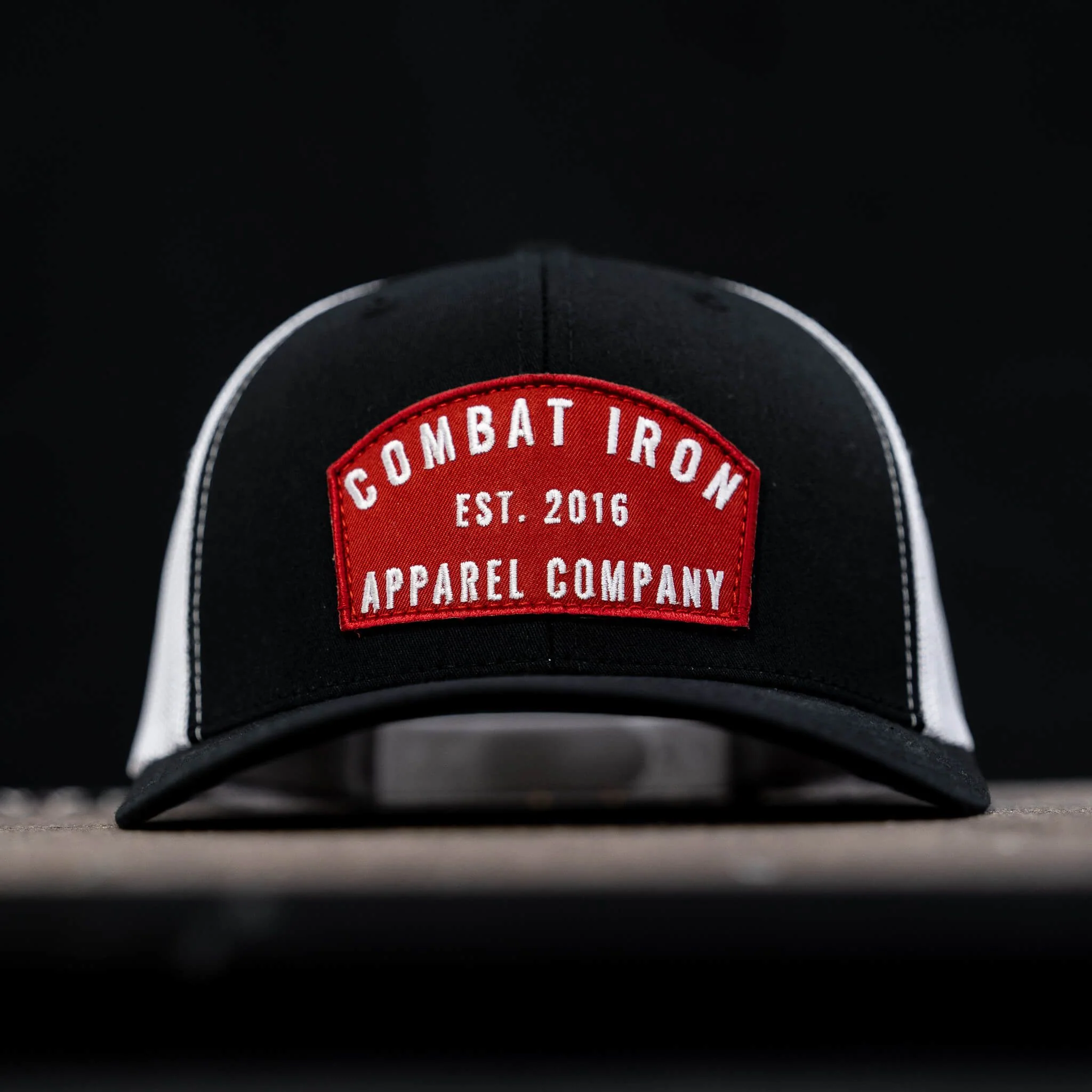 Arched Red Patch Mid-Profile Mesh Snapback Hat - Image 6