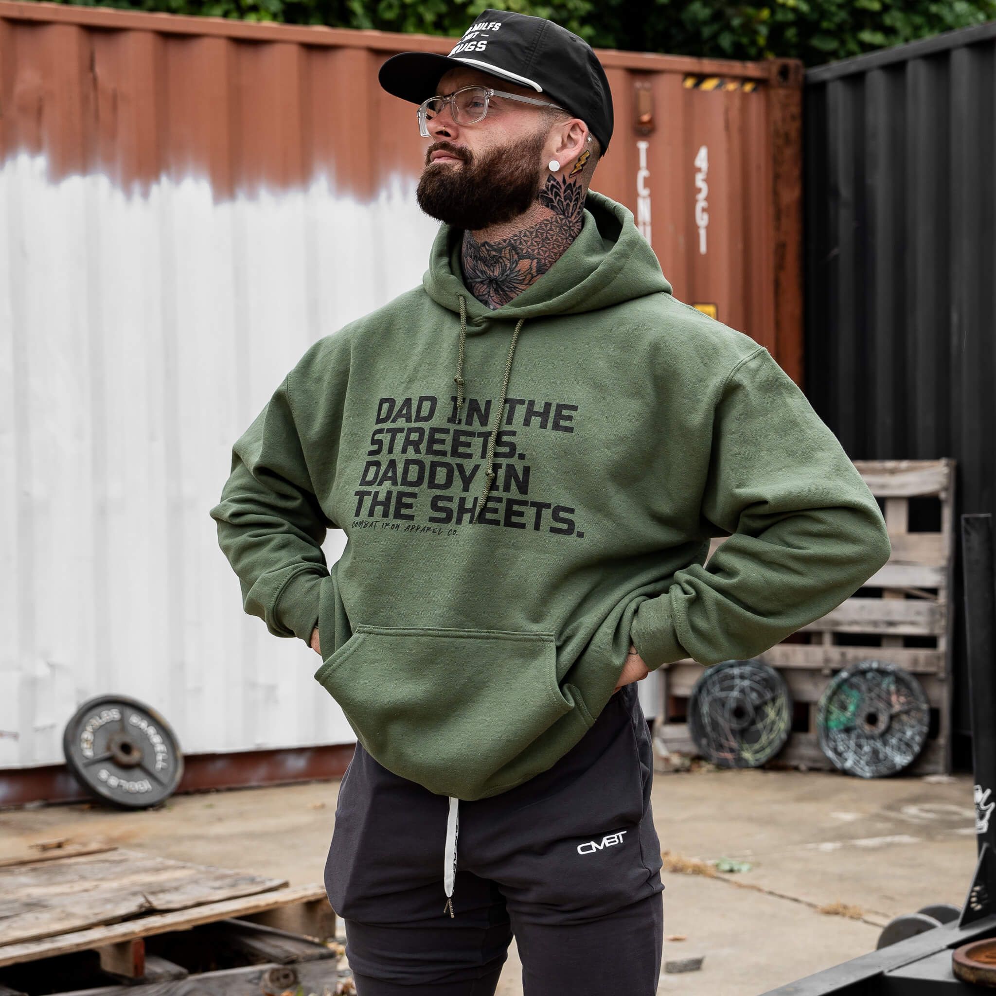 Dad In The Streets. Daddy In The Sheets. Men's Hoodie - Image 11
