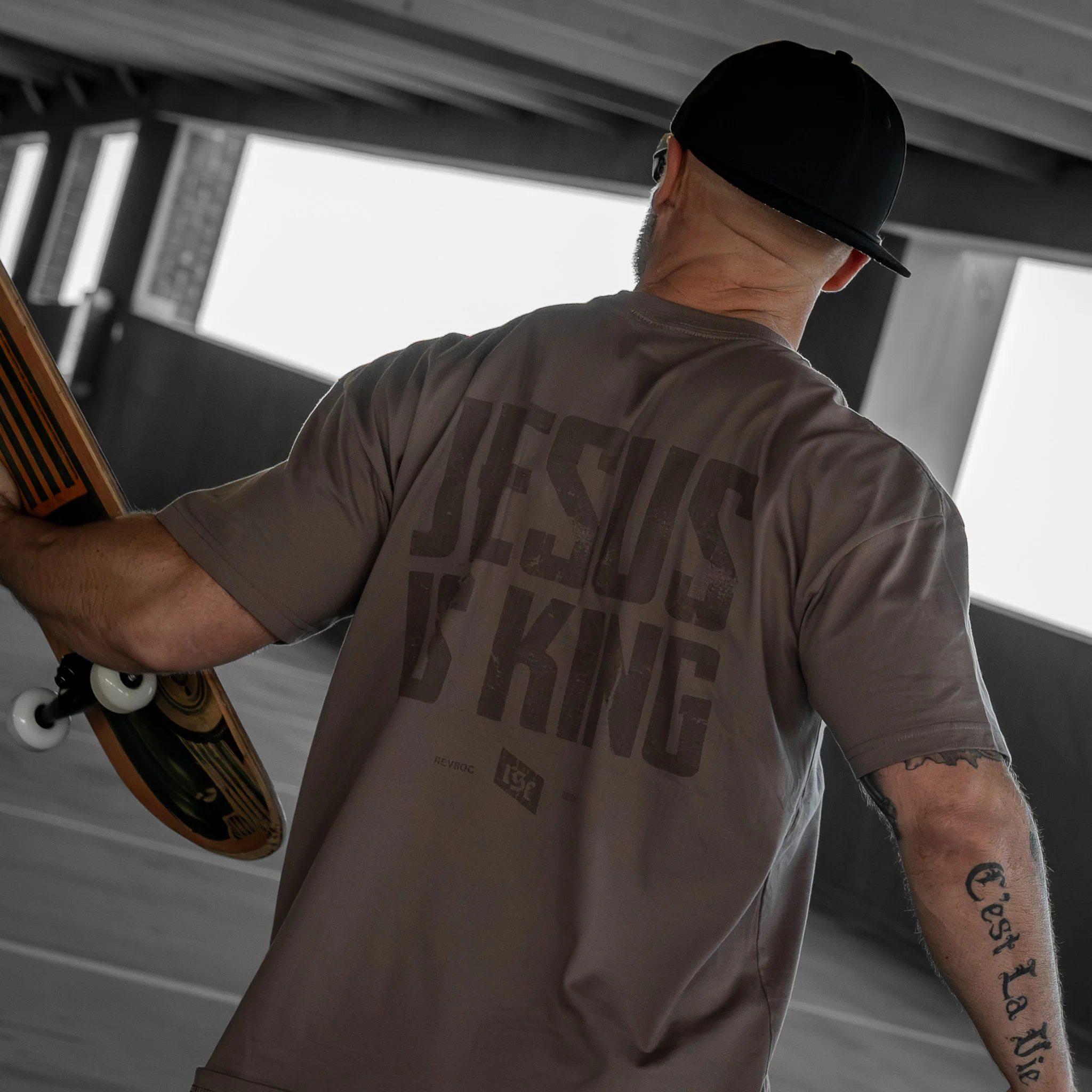 Jesus Is King Heavyweight Men's T-Shirt - Image 15
