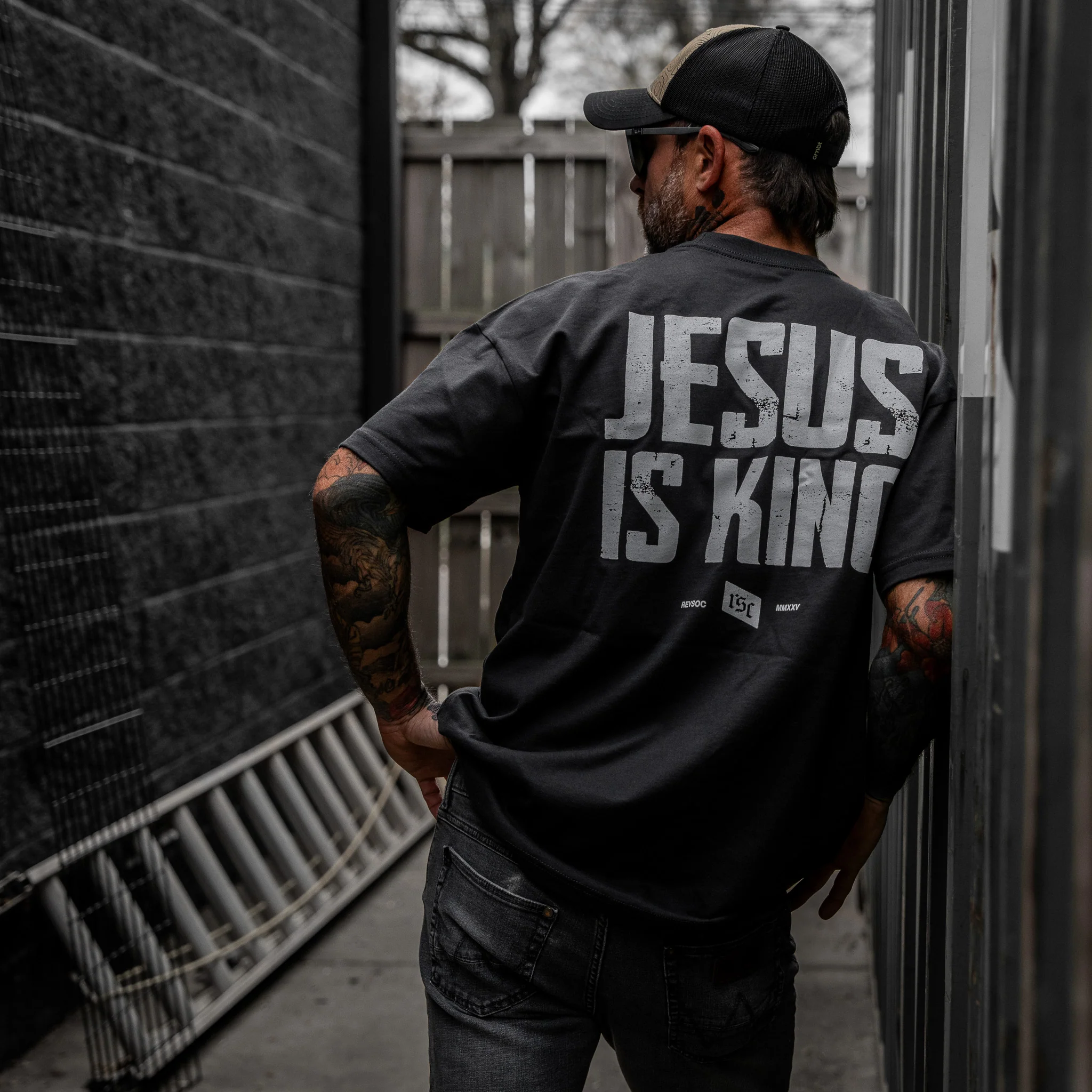 Jesus Is King Heavyweight Men's T-Shirt - Image 8