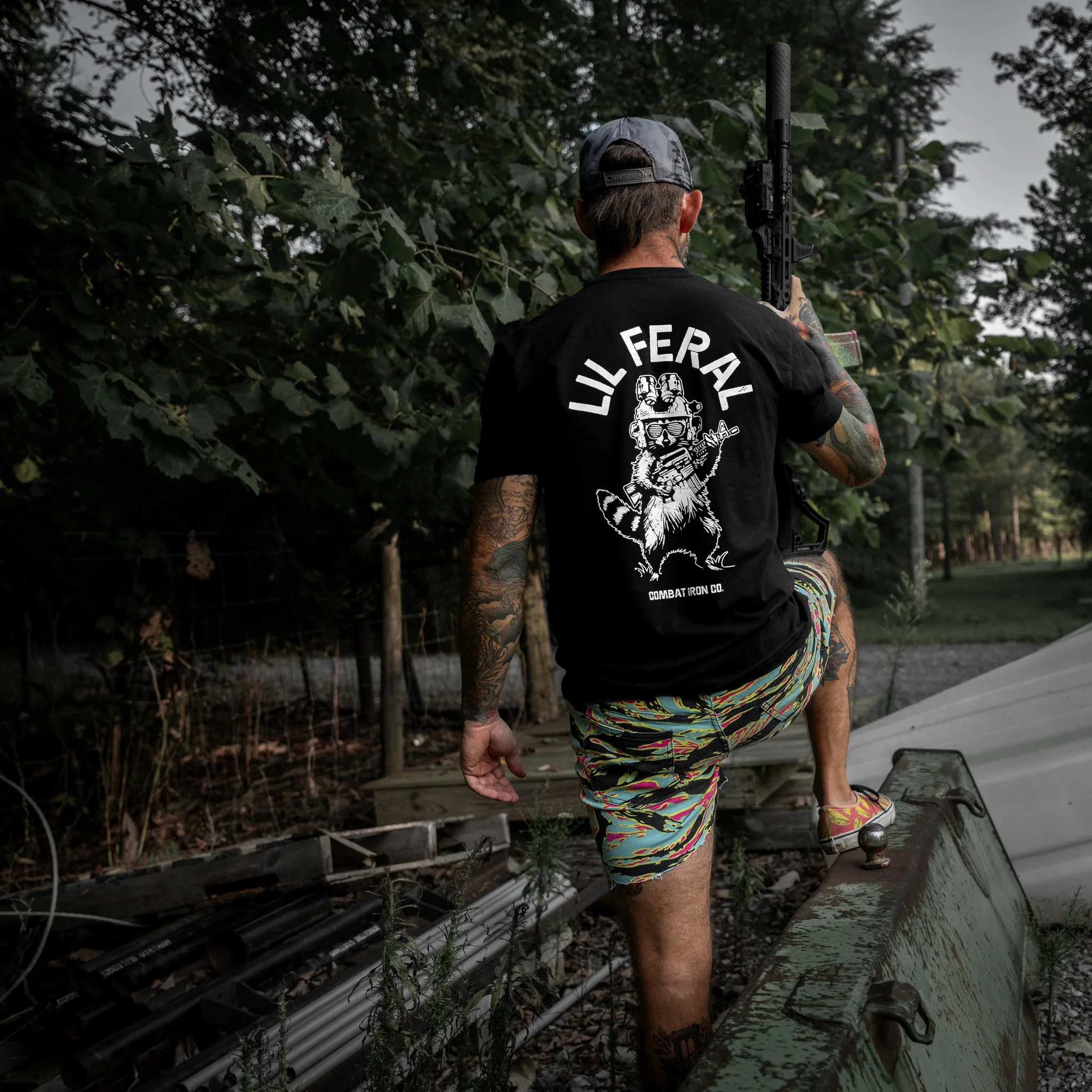 Lil Feral Raccoon Men's T-Shirt - Image 7