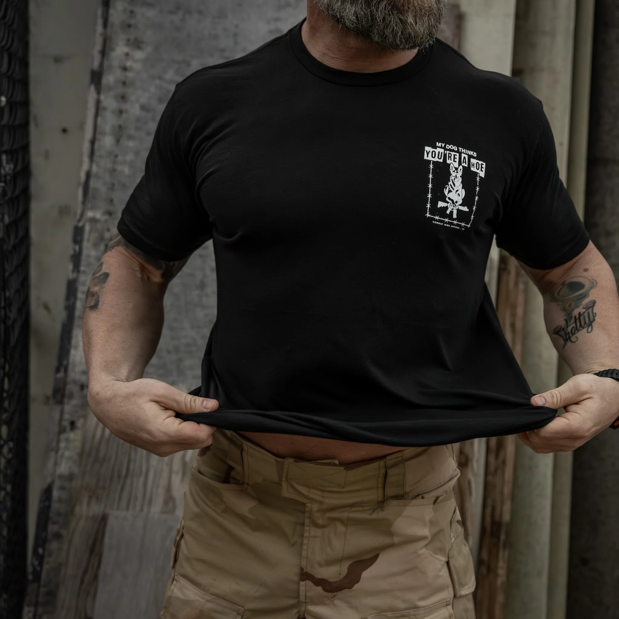 My Dog Thinks You're A Hoe Men's T-Shirt - Image 7