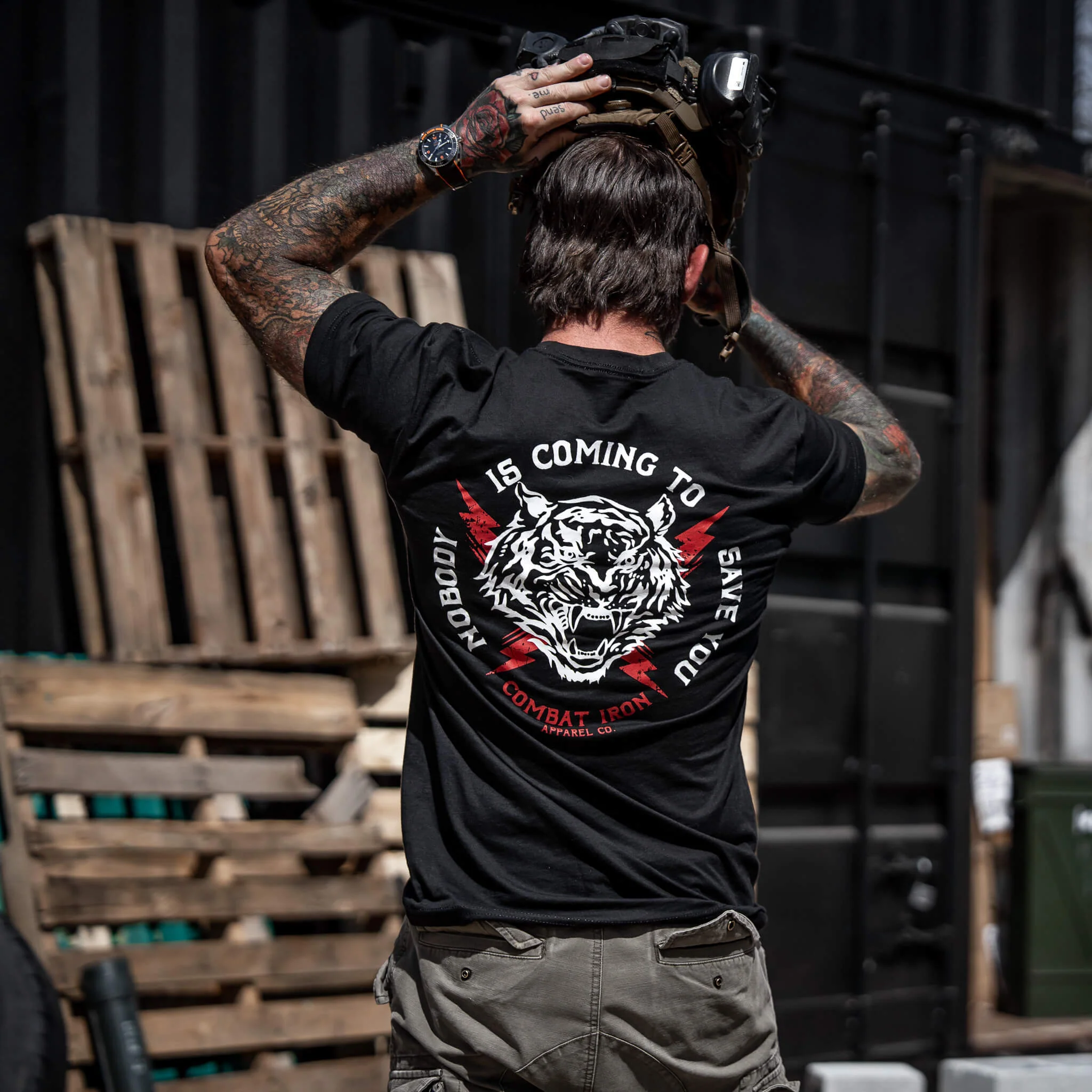 Nobody Is Coming To Save You Men's T-Shirt - Image 2