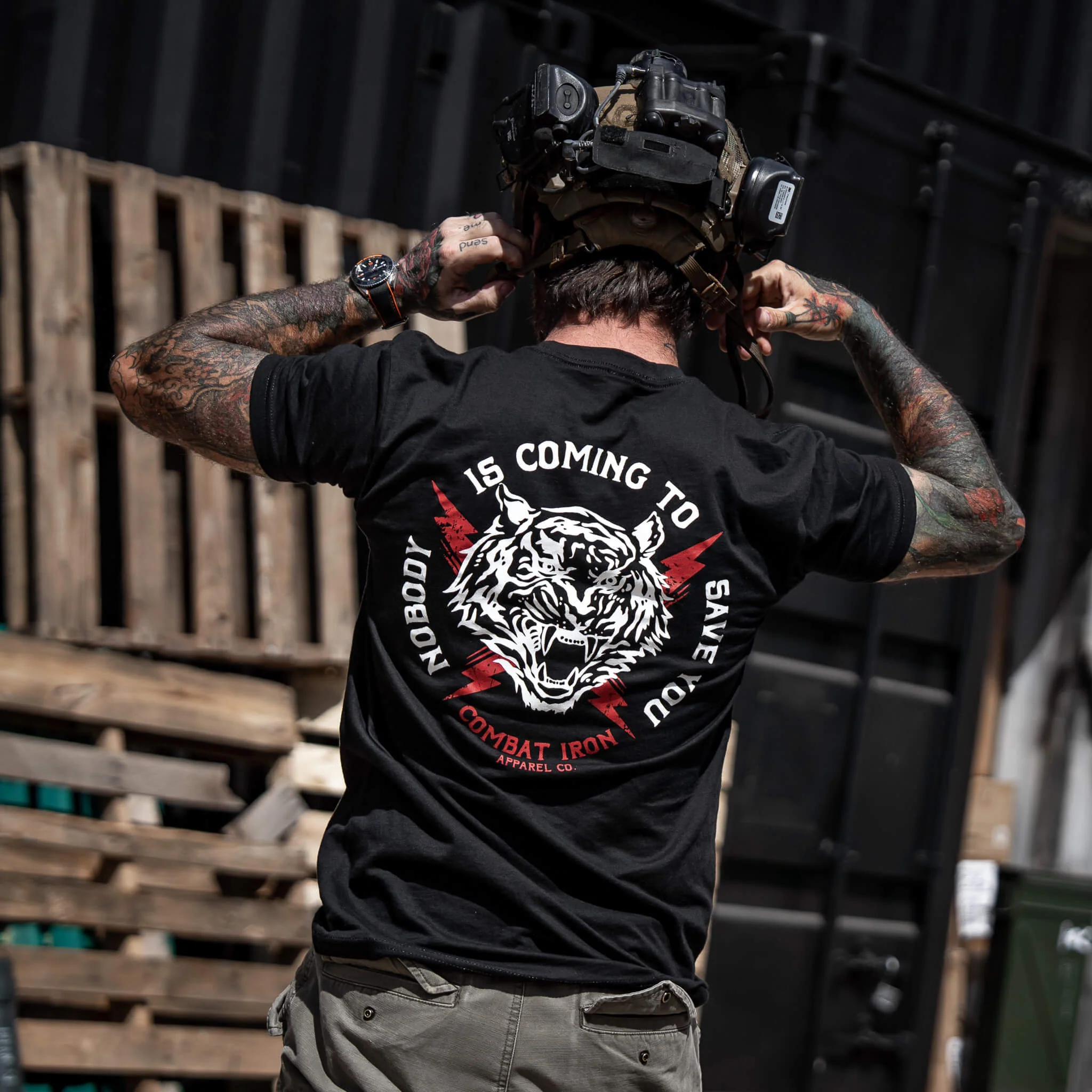 Nobody Is Coming To Save You Men's T-Shirt - Image 4