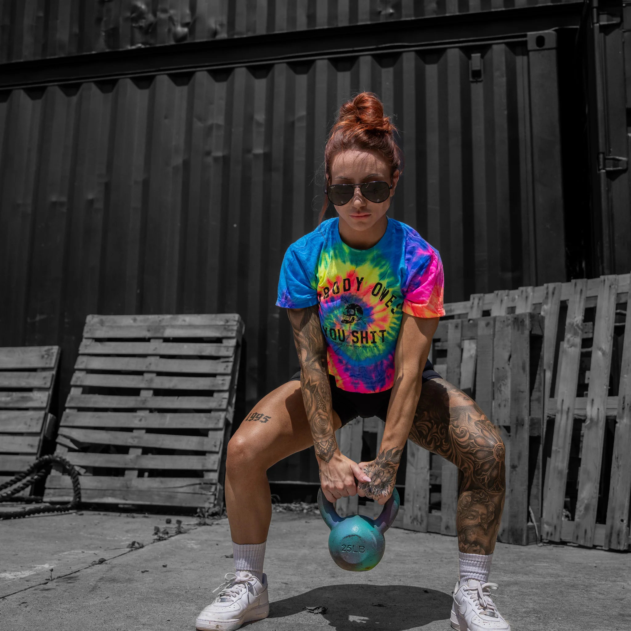 Nobody Owes You Shit Skull Women's Crop T-Shirt - Image 18