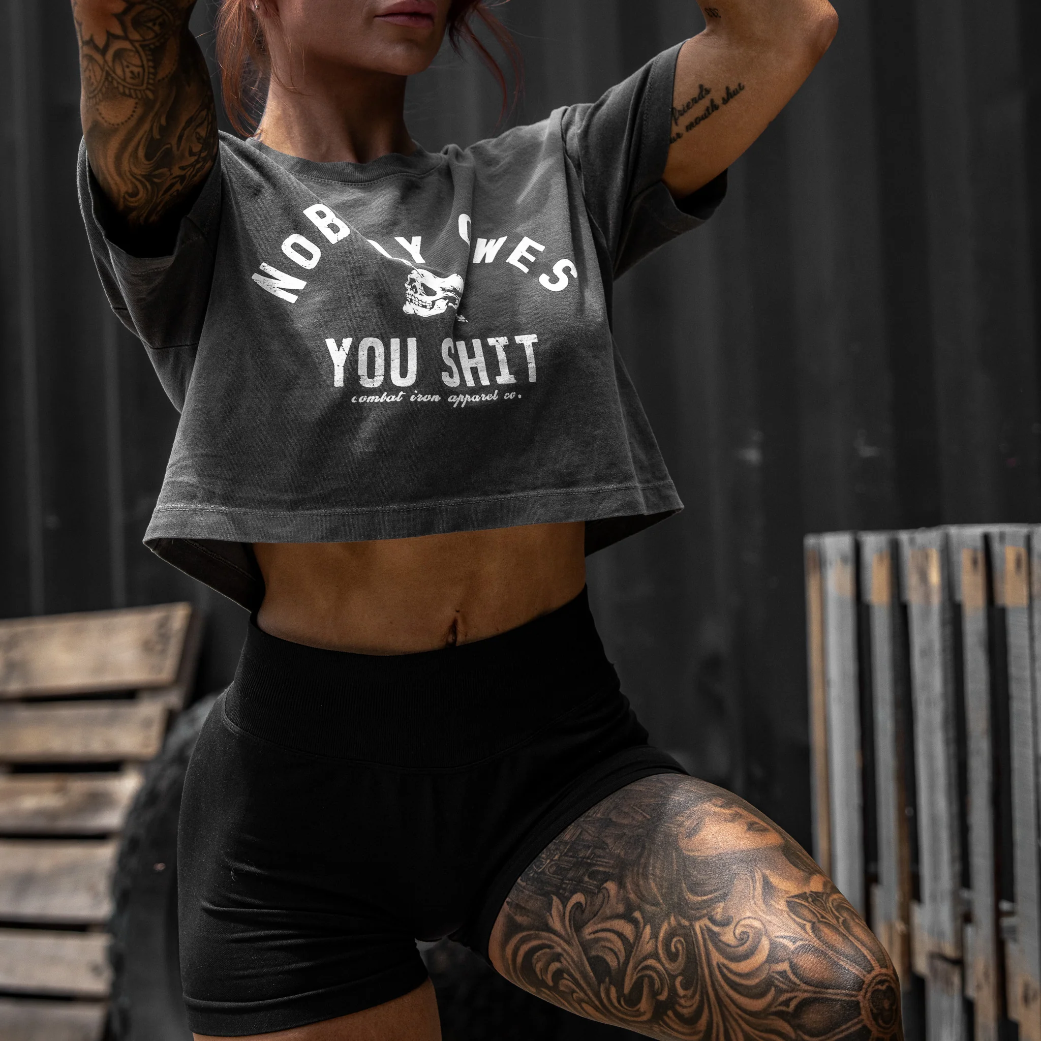 Nobody Owes You Shit Skull Women's Crop T-Shirt - Image 8