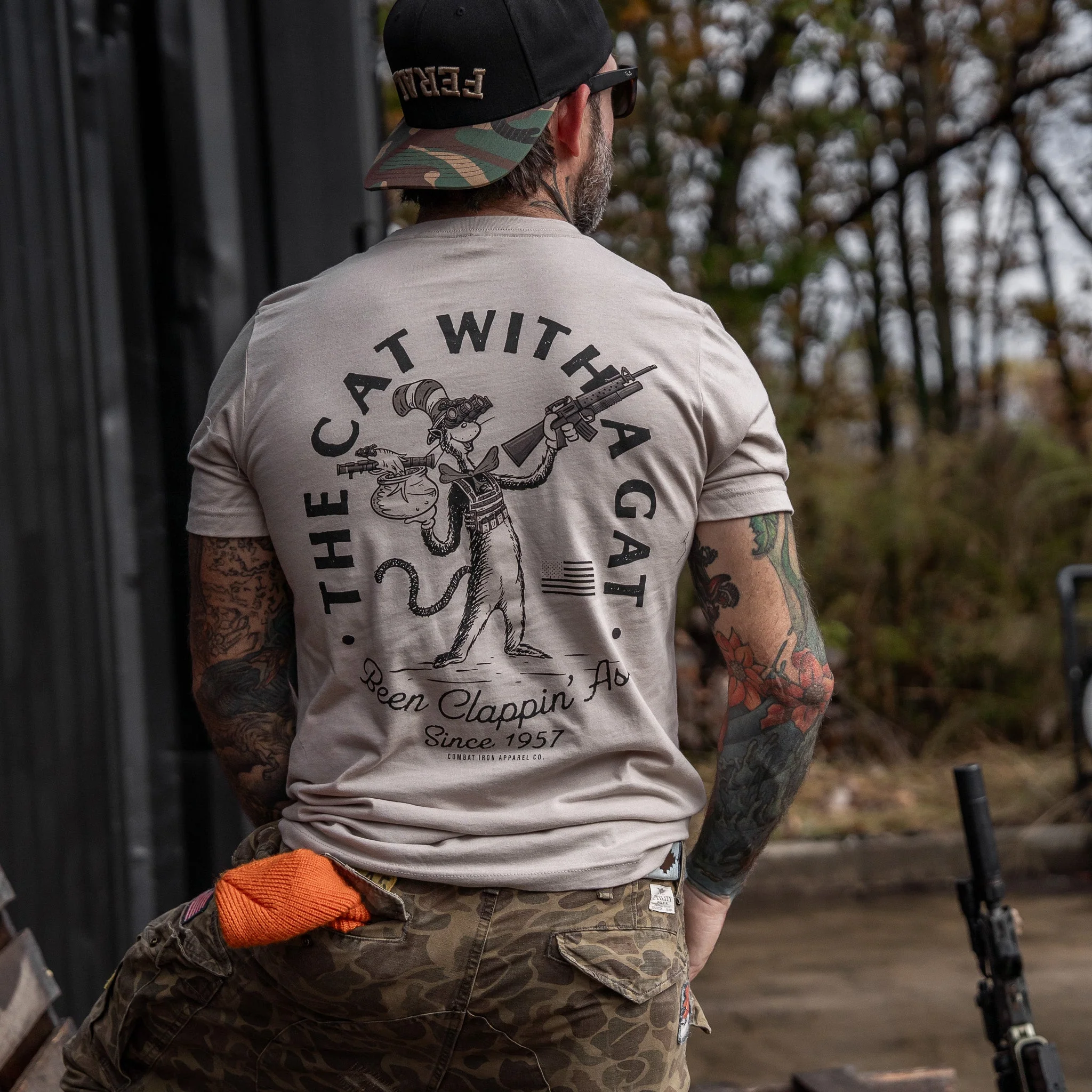 The Cat With A Gat Remix Men's T-Shirt - Image 10