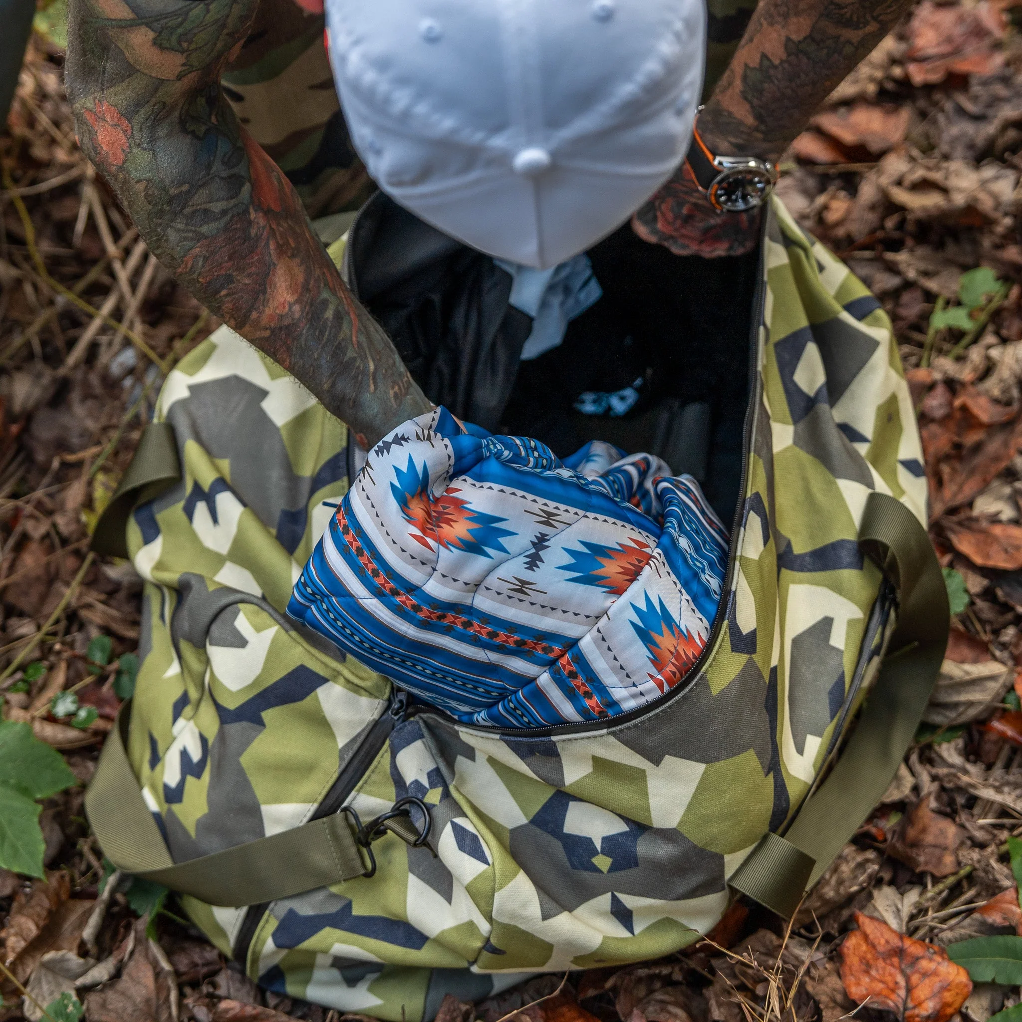 Waterproof XL 57.5L Waxed Duffle Bag - Image 15