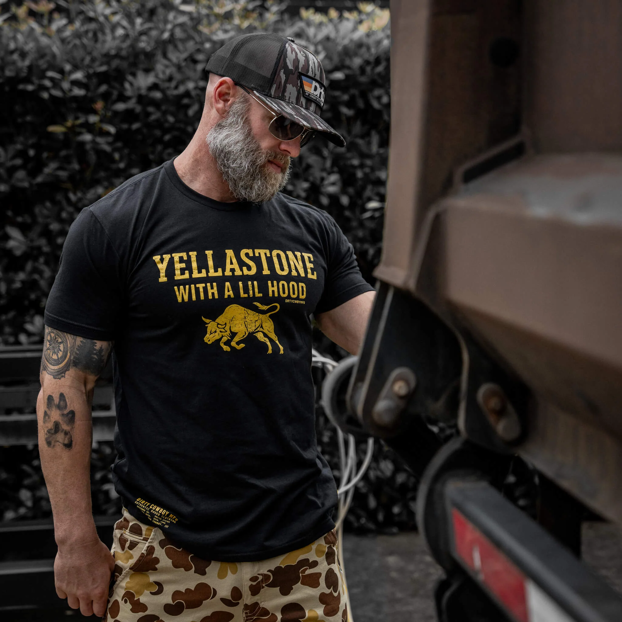 Yellastone Men's T-Shirt - Image 11